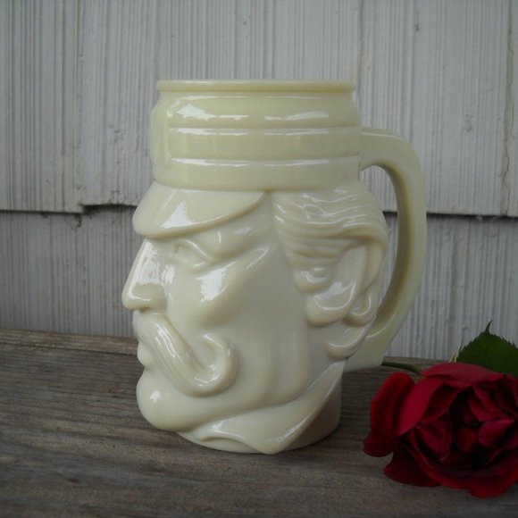 Avon Beer Stein Casey at Bat Milkglass/Custard Gla - Picture 5 of 5